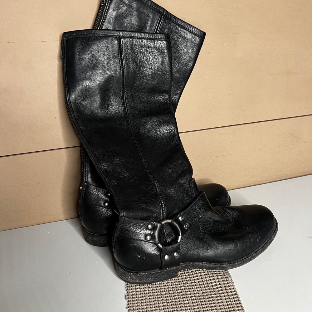 Frye Harness 12R Black Leather Tall Back Zip Boots 7.5B 4001 E 14